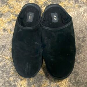 Men’s UGG slippers